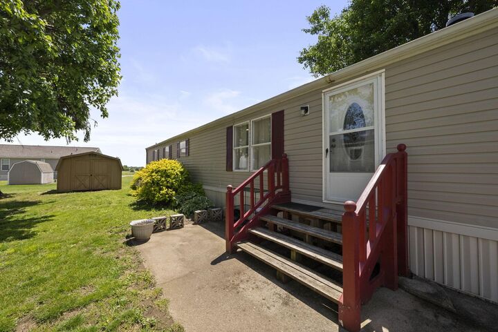 Property Photo: 162 Cedar Cove OH 43103