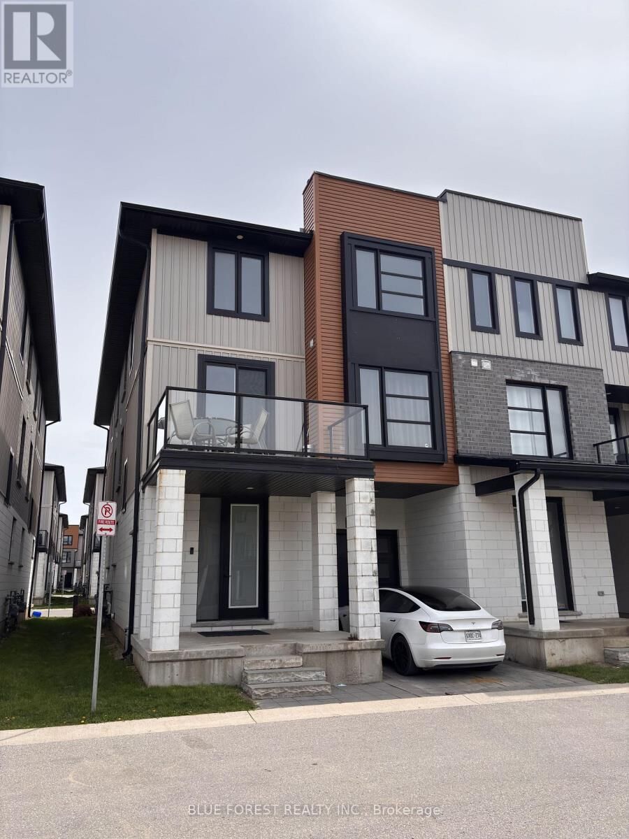 Property Photo:  933 Manhattan Way 933  ON N6H 0J7 
