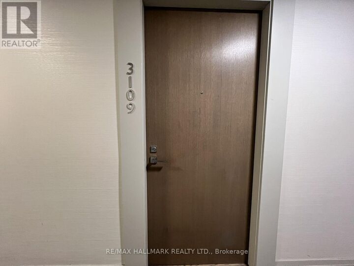 Property Photo:  251 Jarvis Street 3109  ON M5B 0C3 