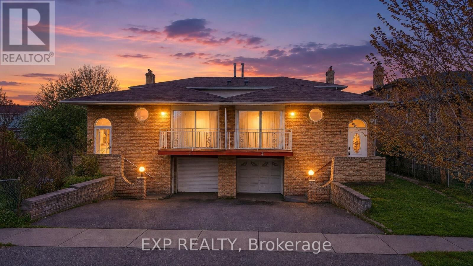 Property Photo:  4 Fallway Road Upper  ON L6V 3H2 