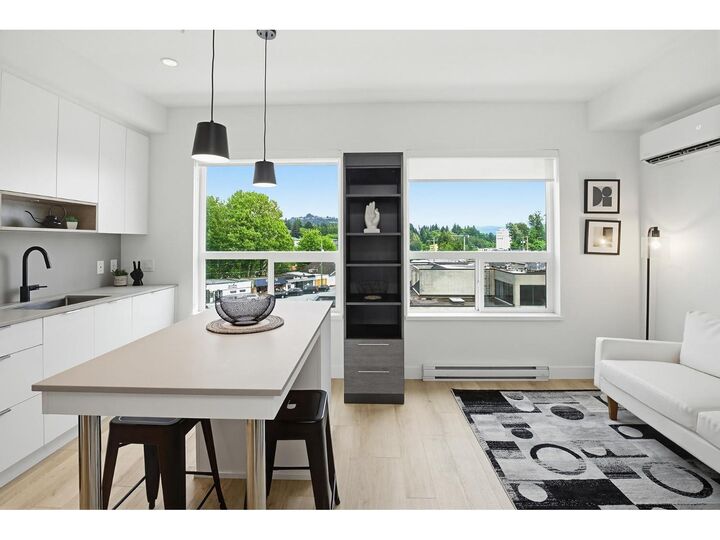 Property Photo:  2493 Montrose Avenue 407  BC V2S 3T2 