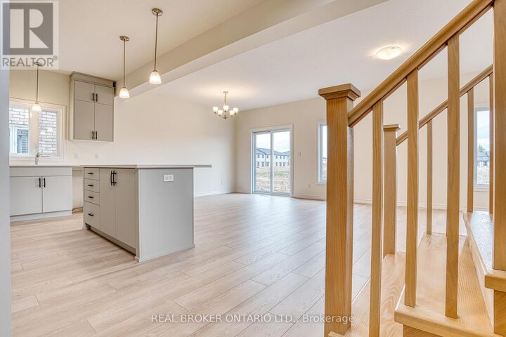 Property Photo:  30 Ford Drive  ON N5A 0L3 