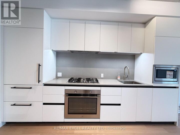 Property Photo:  1720 Bayview Avenue 218  ON M4G 0E5 