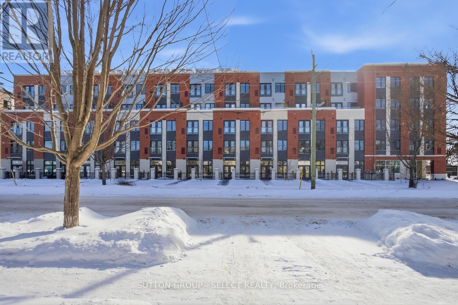 Property Photo:  351 Hill Street 416  ON N6B 2M1 