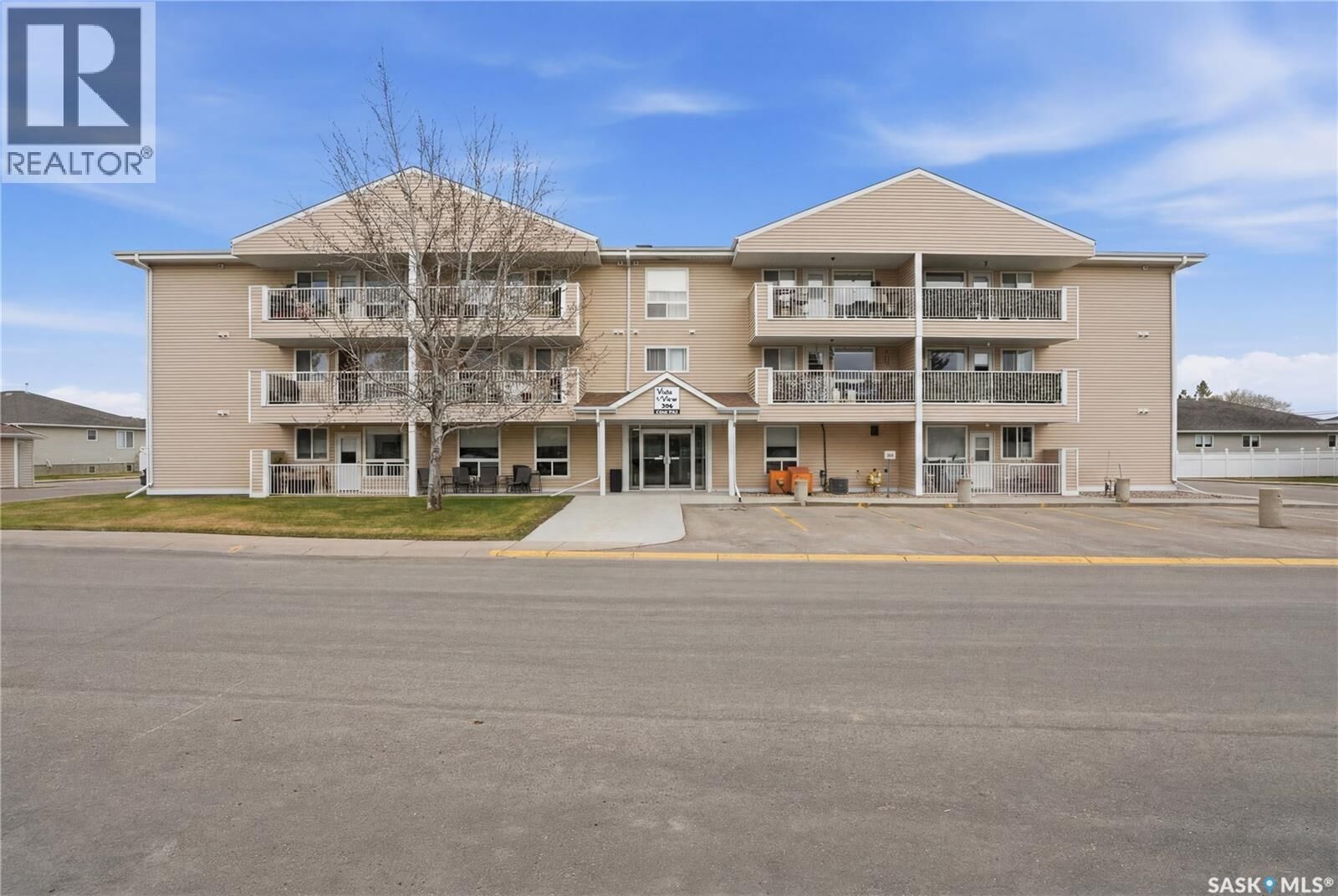 Property Photo: 102 206 Pioneer Place SK S0K 4S0