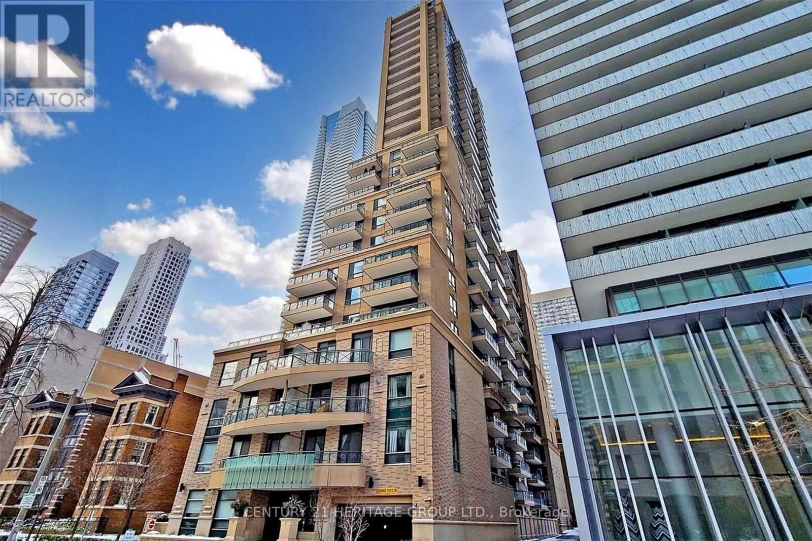Property Photo:  35 Hayden Street 1212  ON M4Y 3C3 
