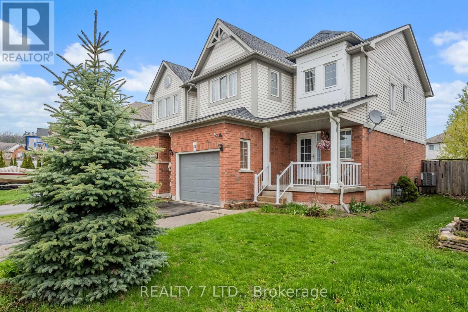 Property Photo:  73 Bird Street  ON L4N 0X3 