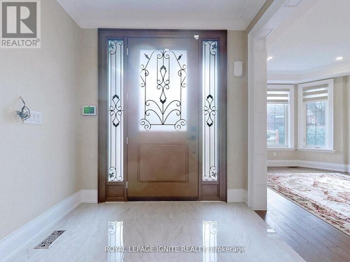 Property Photo:  20 Chatterton Boulevard  ON M1M 2G2 