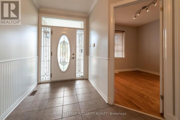 Property Photo:  12 Maple Stand Way  ON K2G 6P4 