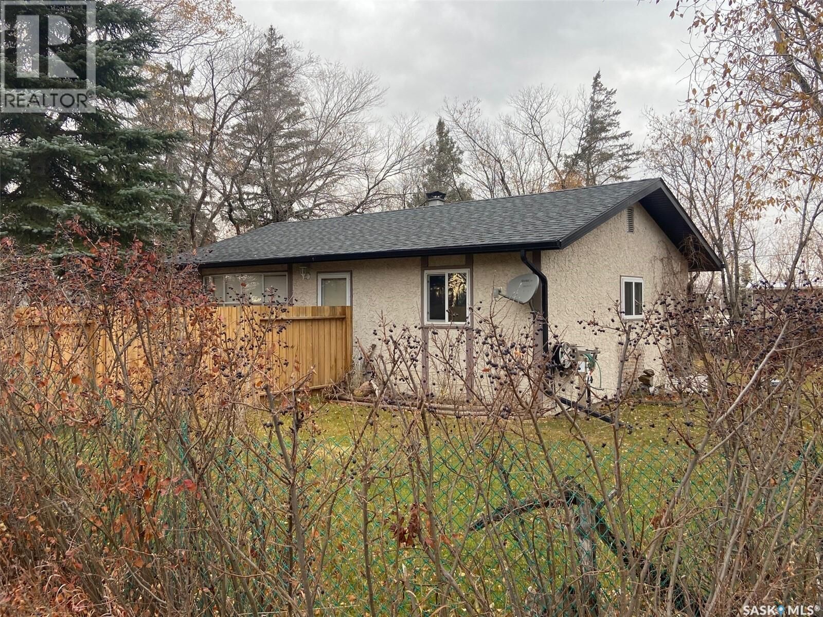 Property Photo:  123 Maple Road  SK S0G 0L0 