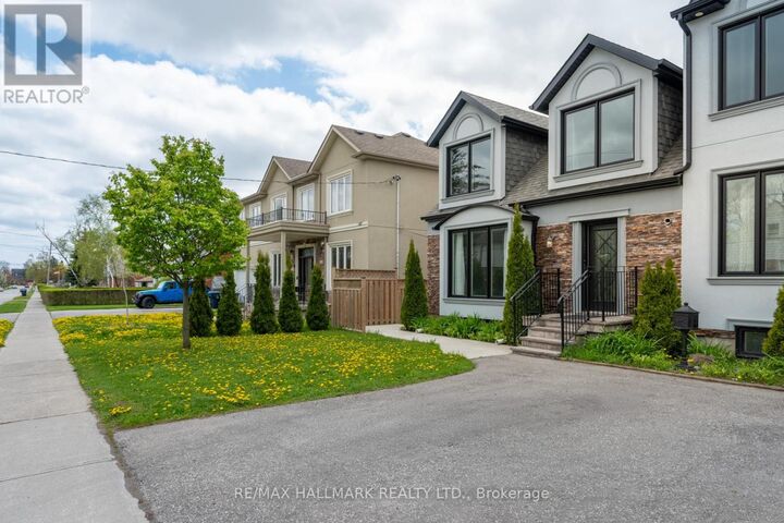 Property Photo:  82 Ellington Drive Upper  ON M1R 3Y1 
