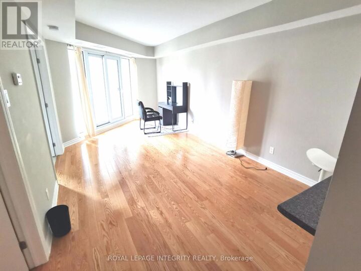 Property Photo:  234 Rideau Street 411  ON K1N 0A9 