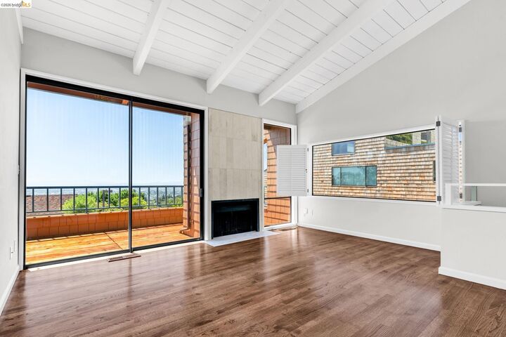 Property Photo: 10 Sereno Cir CA 94619