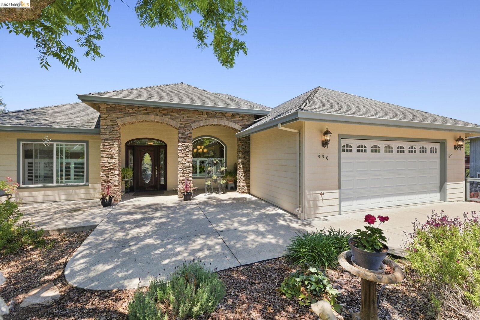 Property Photo:  690 Golden Gate Circle  CA 95370 