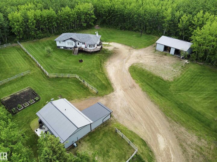 Property Photo: 15113 Township Road 670 AB T0A 2C0