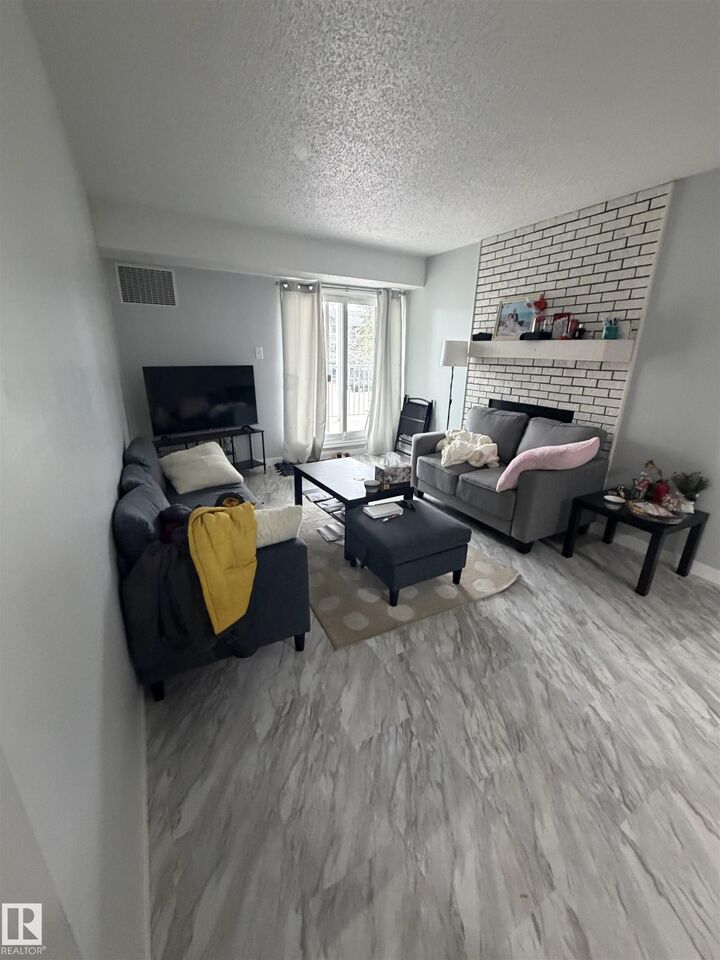 Property Photo:  10136 160 Street NW 205  AB T5P 3E7 