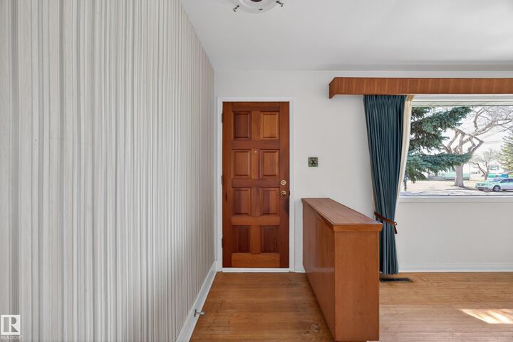 Property Photo:  3434 120 Avenue NW  AB T5W 1M4 