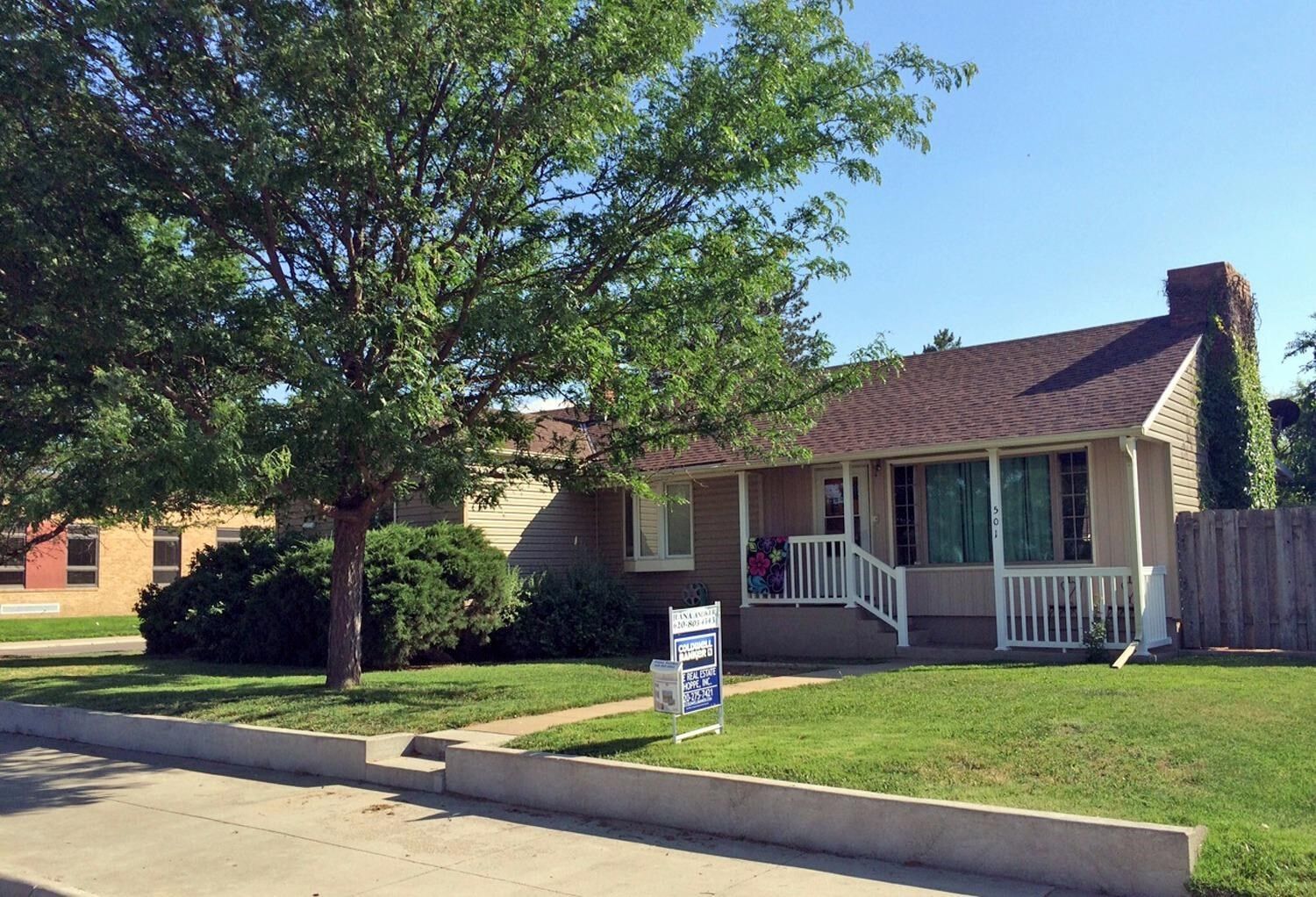 Property Photo: 501 N Main KS 67860