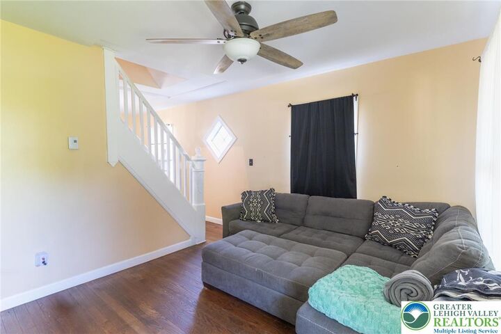 Property Photo:  622 Lechauwecki Avenue  PA 18015 