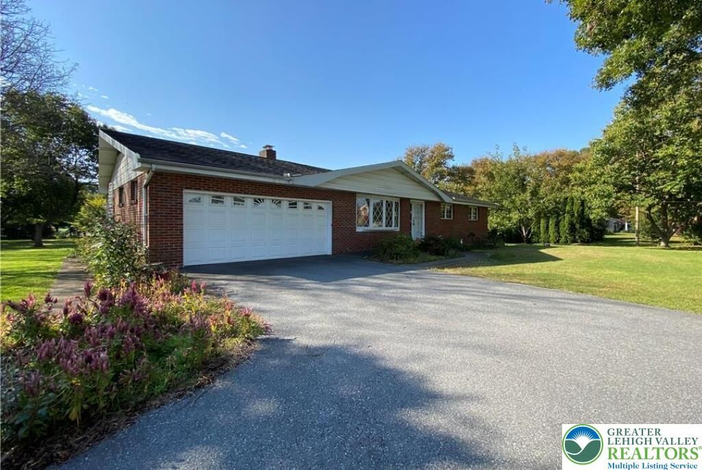 Property Photo:  510 Zucksville Road  PA 18040 