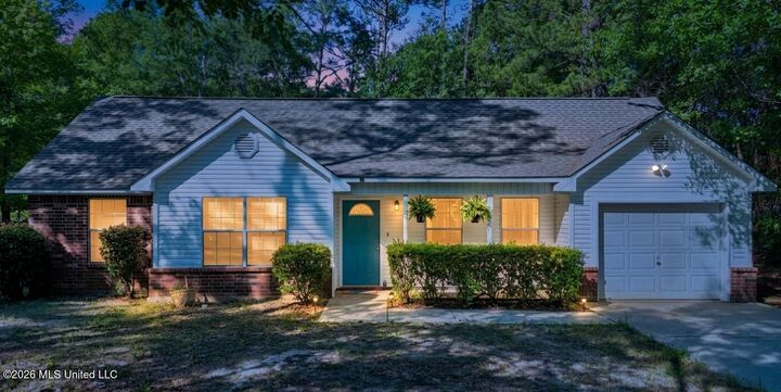 Property Photo:  1329 Sycamore Street  MS 39564 
