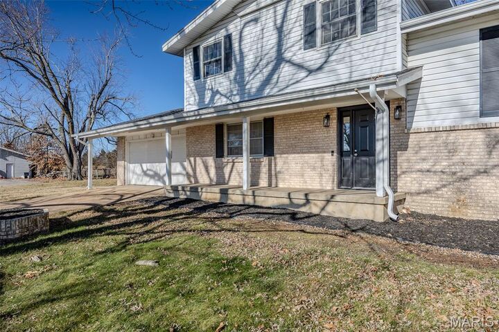 Property Photo:  227 E Fremont Road  MO 65536 