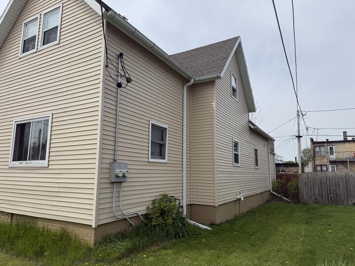 Property Photo: 1222 Buchanan St WI 53402