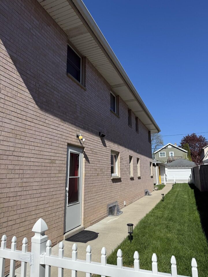 Property Photo:  4536 N Larkin St  WI 53211 