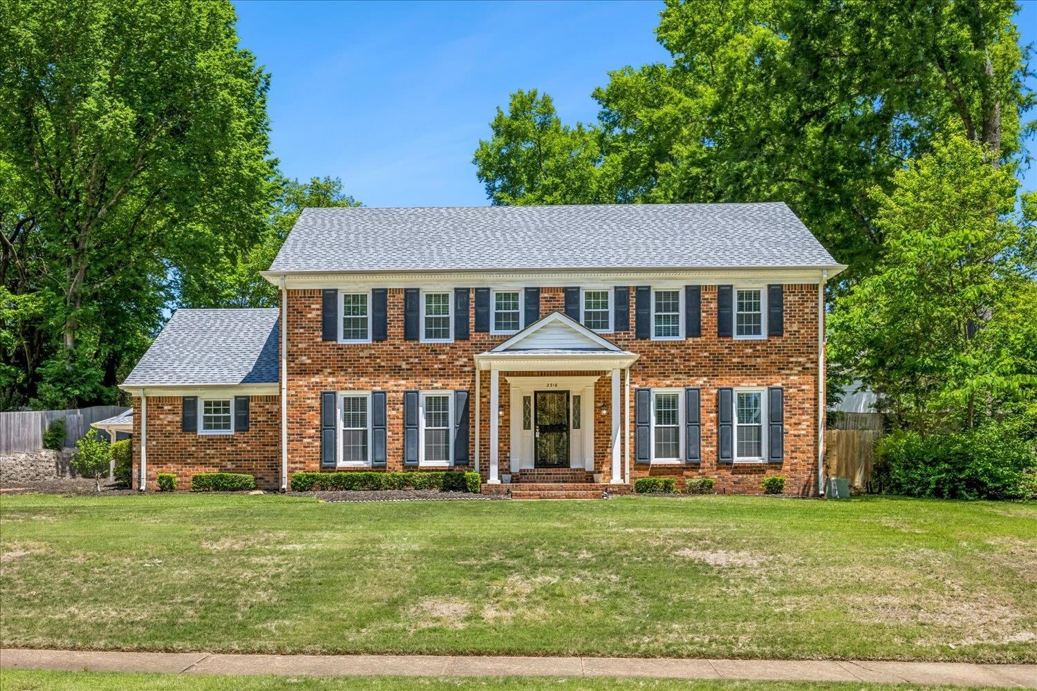 Property Photo:  2316 Thornwood Ln  TN 38119 