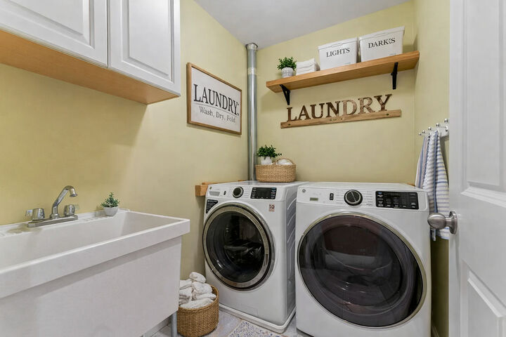 Property Photo: 5533 Lincoln Avenue IL 60053