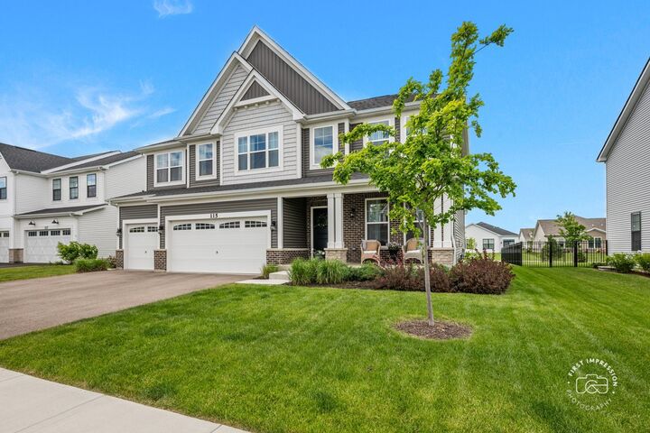 Property Photo:  115 Piper Glen Avenue  IL 60543 