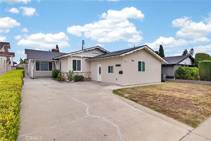 Property Photo:  13808 S Catalina  CA 90247 