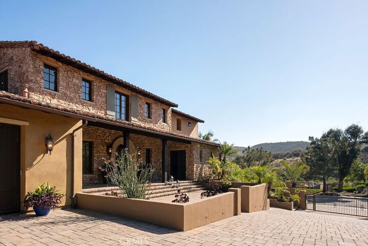 Property Photo:  3002 Eminencia Del Sur  CA 92673 