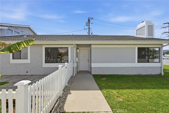 Property Photo:  24420 Alliene 3  CA 90717 