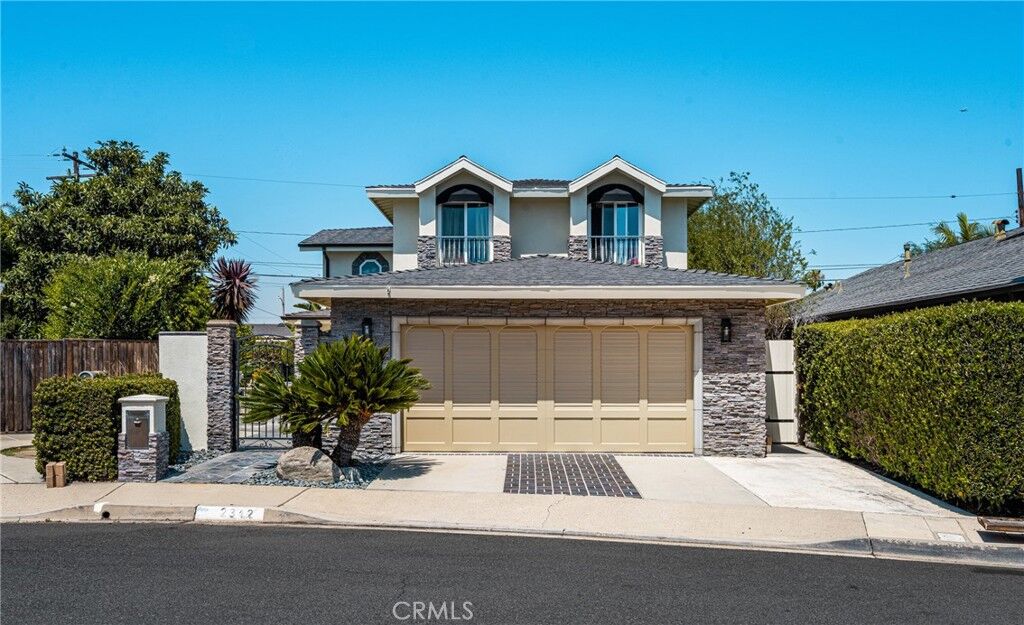 Property Photo:  2342 Cynthia Court  CA 92627 