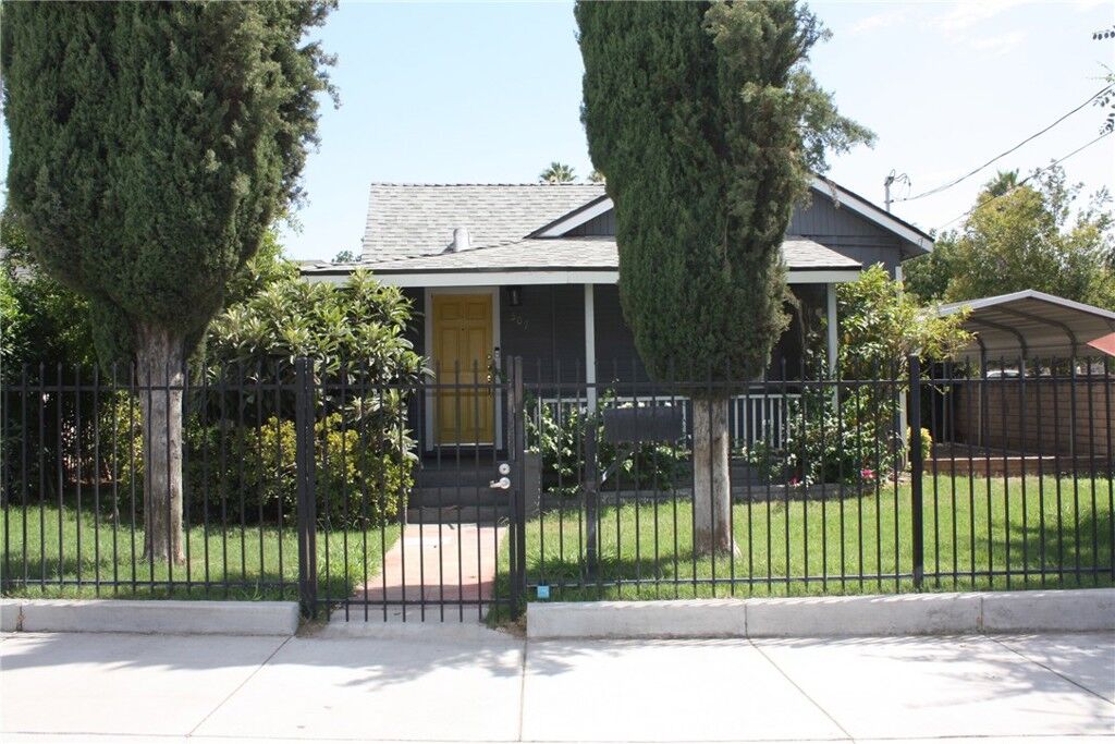 Property Photo:  507 W State Street  CA 92373 