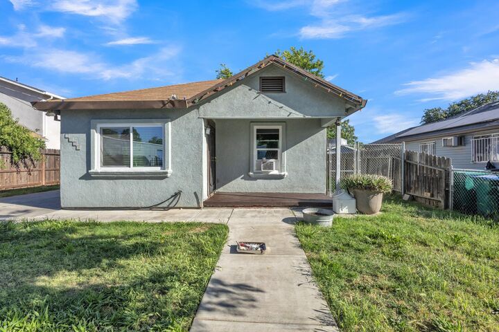 Property Photo:  2338 E Miner Avenue  CA 95205 