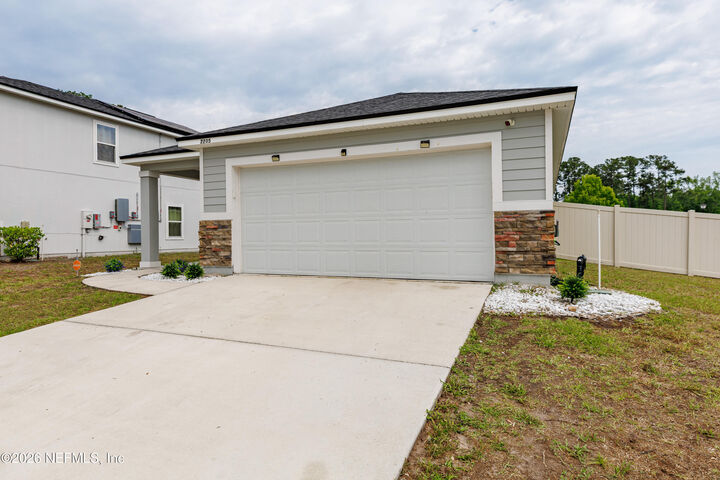 Property Photo:  7705 Peace Lane  FL 32210 