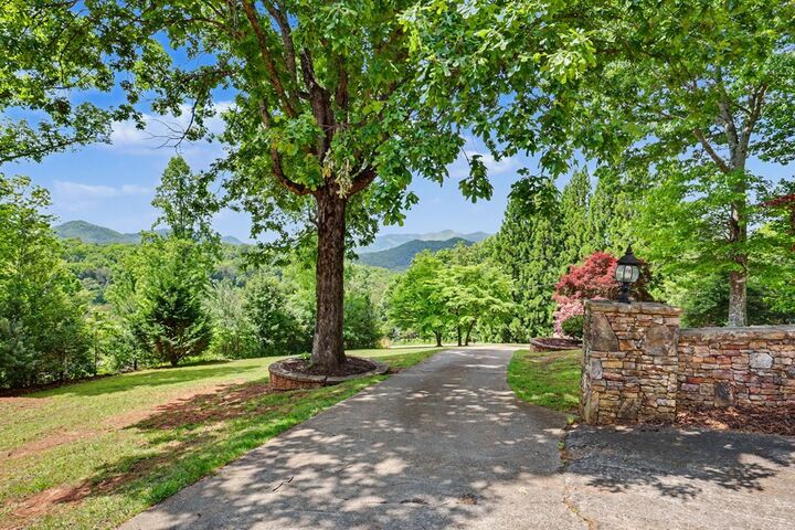 Property Photo: 792 Bugscuffle Road GA 30546