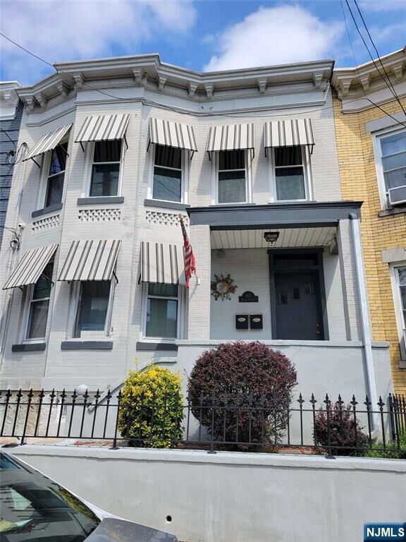 Property Photo:  307 Henry Street 2  NJ 07022 