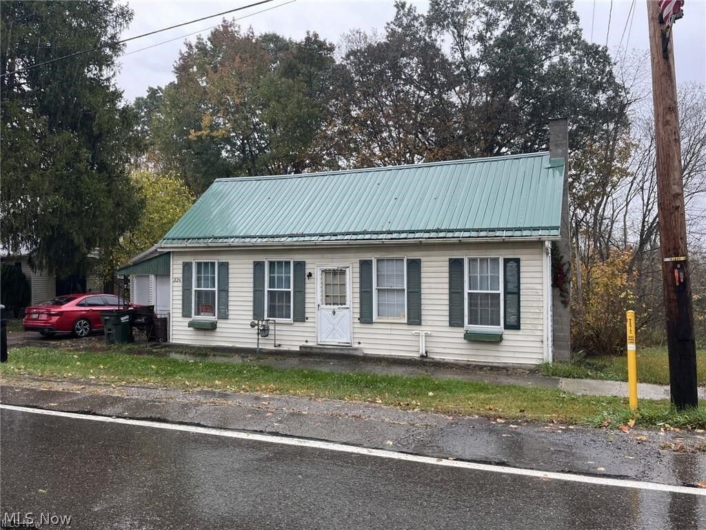 Property Photo:  226 E Main Street  OH 43973 