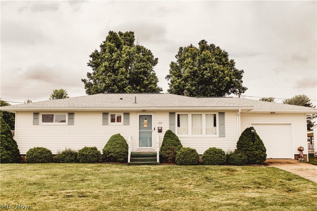 Property Photo:  1337 Canoe Lane  OH 43812 