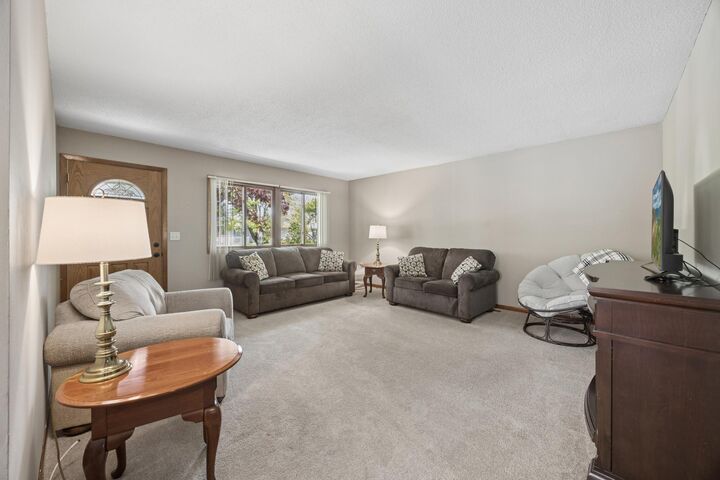 Property Photo:  1618 McLean Avenue  MN 55106 
