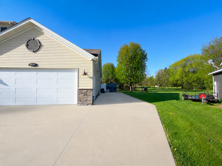 Property Photo:  609 20th Avenue N  MN 56377 