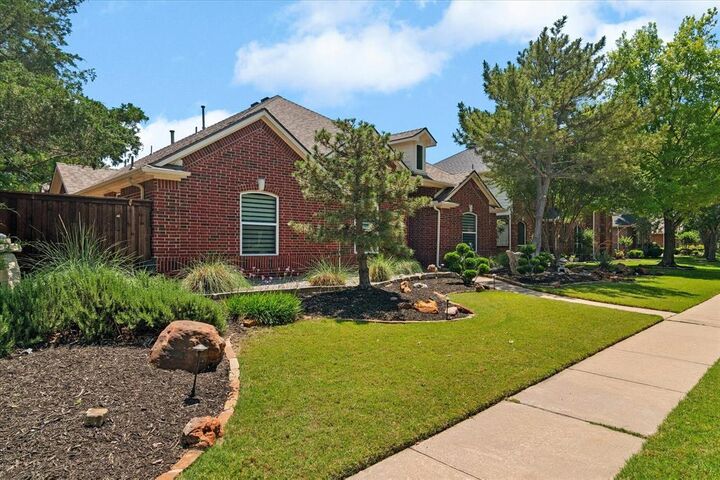Property Photo:  9654 Dickens Lane  TX 75033 