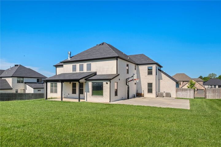 Property Photo:  1420 Tuscany Drive  AR 72719 