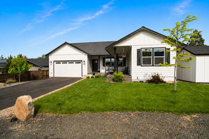 Property Photo:  4232 SW Umatilla Avenue  OR 97756 