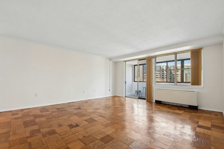Property Photo:  9 Hawthorne Pl 4A  MA 02114 