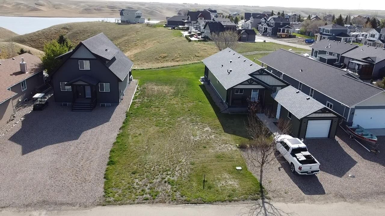 Property Photo:  70 Lake McGregor Drive  AB T0L 2B0 