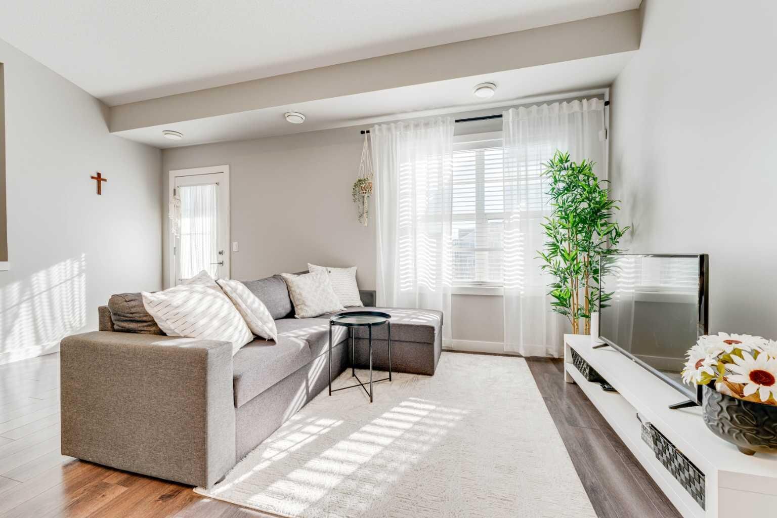 Property Photo:  165 Evanscrest Gardens NW  AB T3P 0S1 